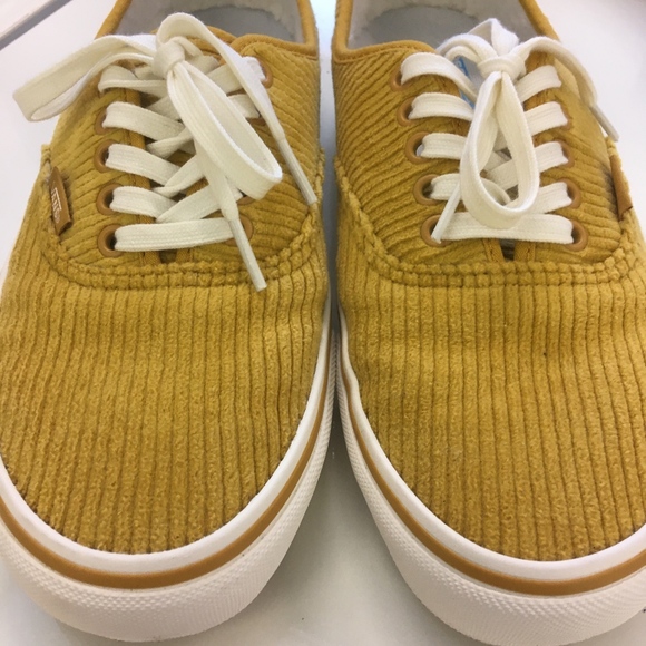 vans corduroy authentic